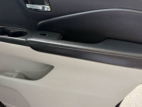 Used 2017 Honda Pilot EX-L image 10
