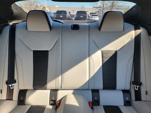 Used 2022 BMW M4 xDrive Competition w/ Executive Package image 32