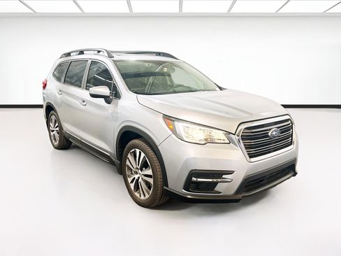 Used 2019 Subaru Ascent Premium image 3