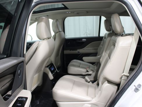 Used 2021 Lincoln Aviator Reserve w/ Equipment Group 201A AWD/4WD image 22