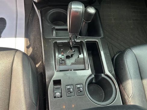 Used 2016 Toyota 4Runner Trail Premium w/ Four Season Floor Mat Package AWD/4WD image 17