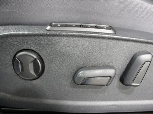 Used 2023 Volkswagen ID.4 Pro S RWD image 4