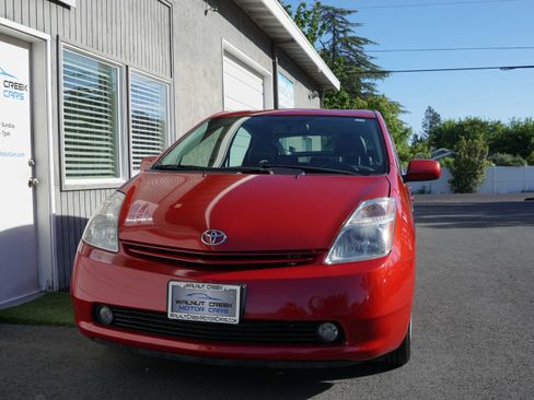 Used 2007 Toyota Prius Touring image 2