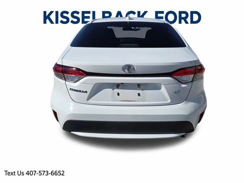 Used 2021 Toyota Corolla LE image 4