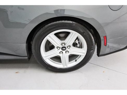 Used 2025 Ford Mustang Premium RWD image 6
