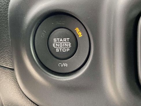 Used 2023 Jeep Wrangler Unlimited Sport AWD/4WD image 25