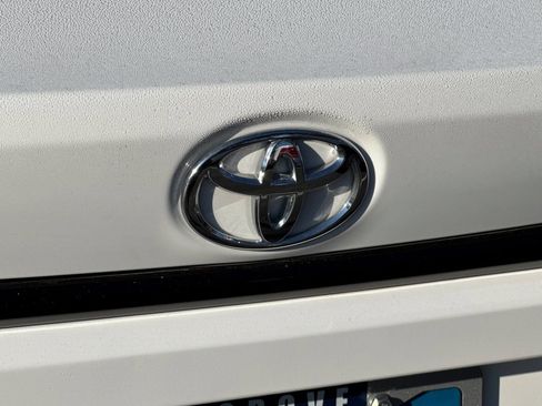 Used 2022 Toyota Corolla LE image 29