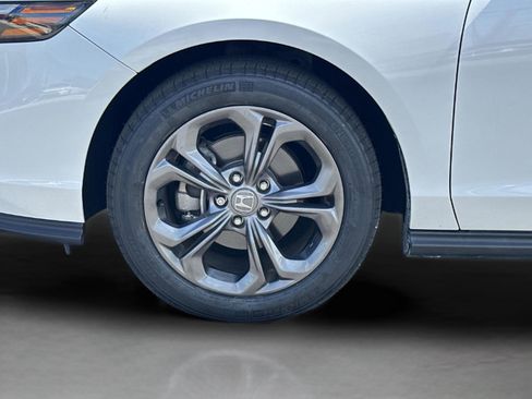 Certified 2023 Honda Accord EX image 27