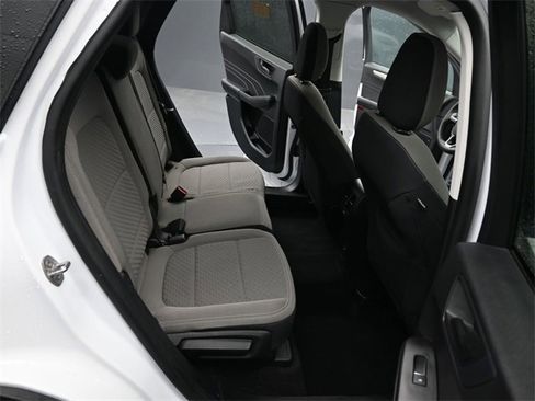 Used 2022 Ford Escape SE w/ Cold Weather Package image 17