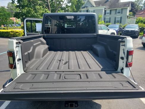 Used 2022 Jeep Gladiator Mojave w/ Trailer Tow Package AWD/4WD image 29