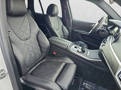 Used 2023 BMW X5 xDrive40i w/ Climate Comfort Package image 10