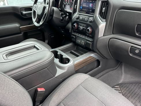 Used 2020 Chevrolet Silverado 1500 RST AWD/4WD image 17