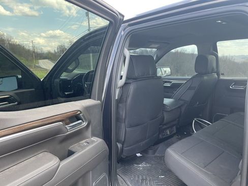 Used 2022 Chevrolet Silverado 1500 LT image 12