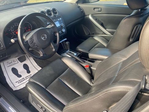 Used 2010 Nissan Altima 3.5 SR w/ Leather Pkg image 10
