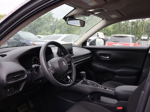 Certified 2024 Honda HR-V LX image 9