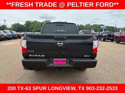 Used 2024 Nissan Titan SV w/ SV Convenience Package RWD image 10