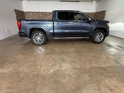 Used 2021 GMC Sierra 1500 Denali w/ Denali Ultimate Package AWD/4WD image 10
