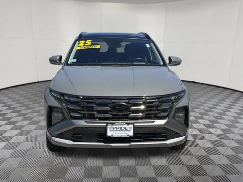 Used 2025 Hyundai Tucson Limited AWD/4WD image 8