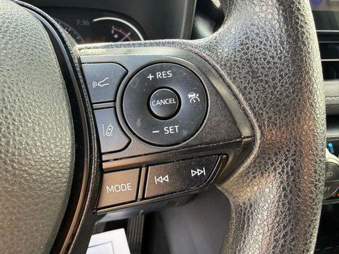 Used 2023 Toyota RAV4 XLE w/ Convenience Package FWD image 9