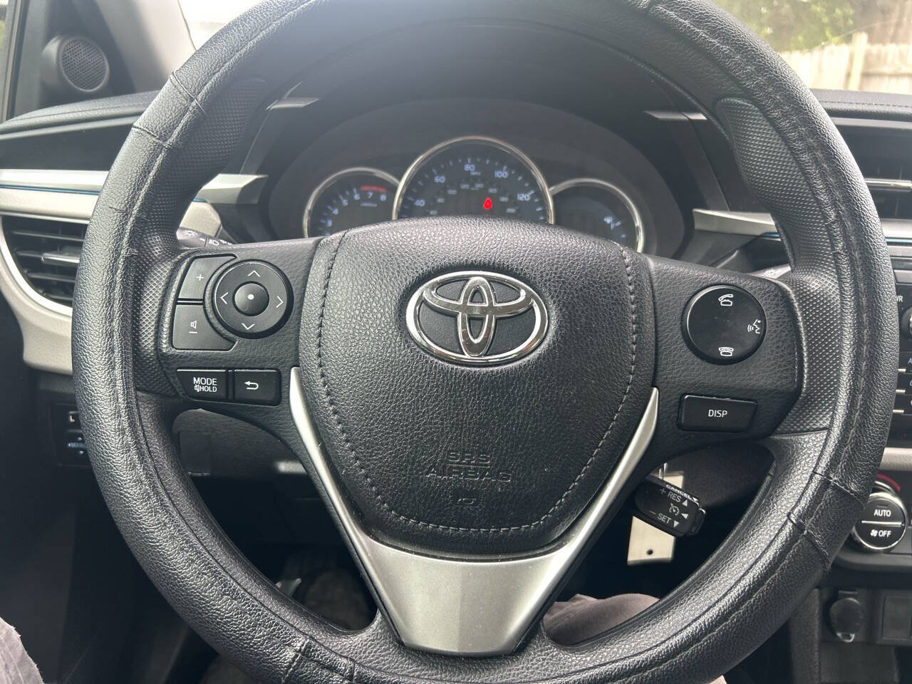 Used 2014 Toyota Corolla LE FWD image 22