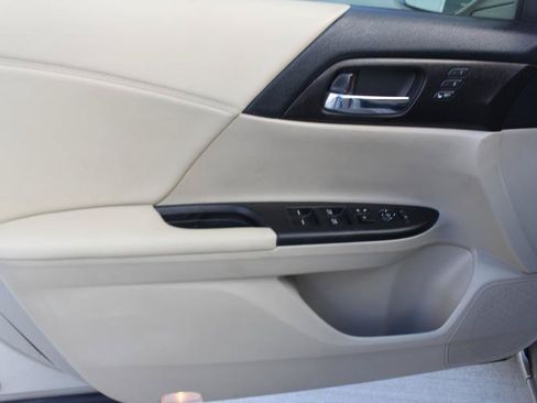 Used 2015 Honda Accord EX-L image 10