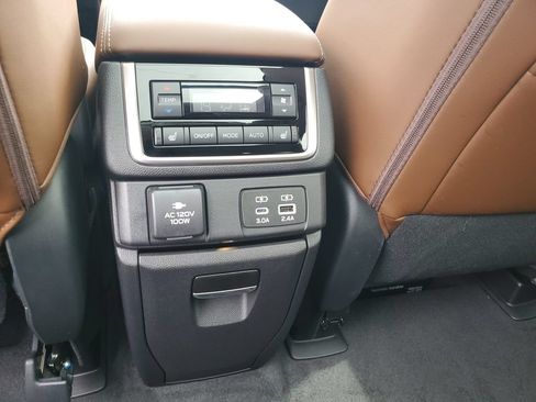 Used 2026 Subaru Ascent Touring AWD/4WD image 17