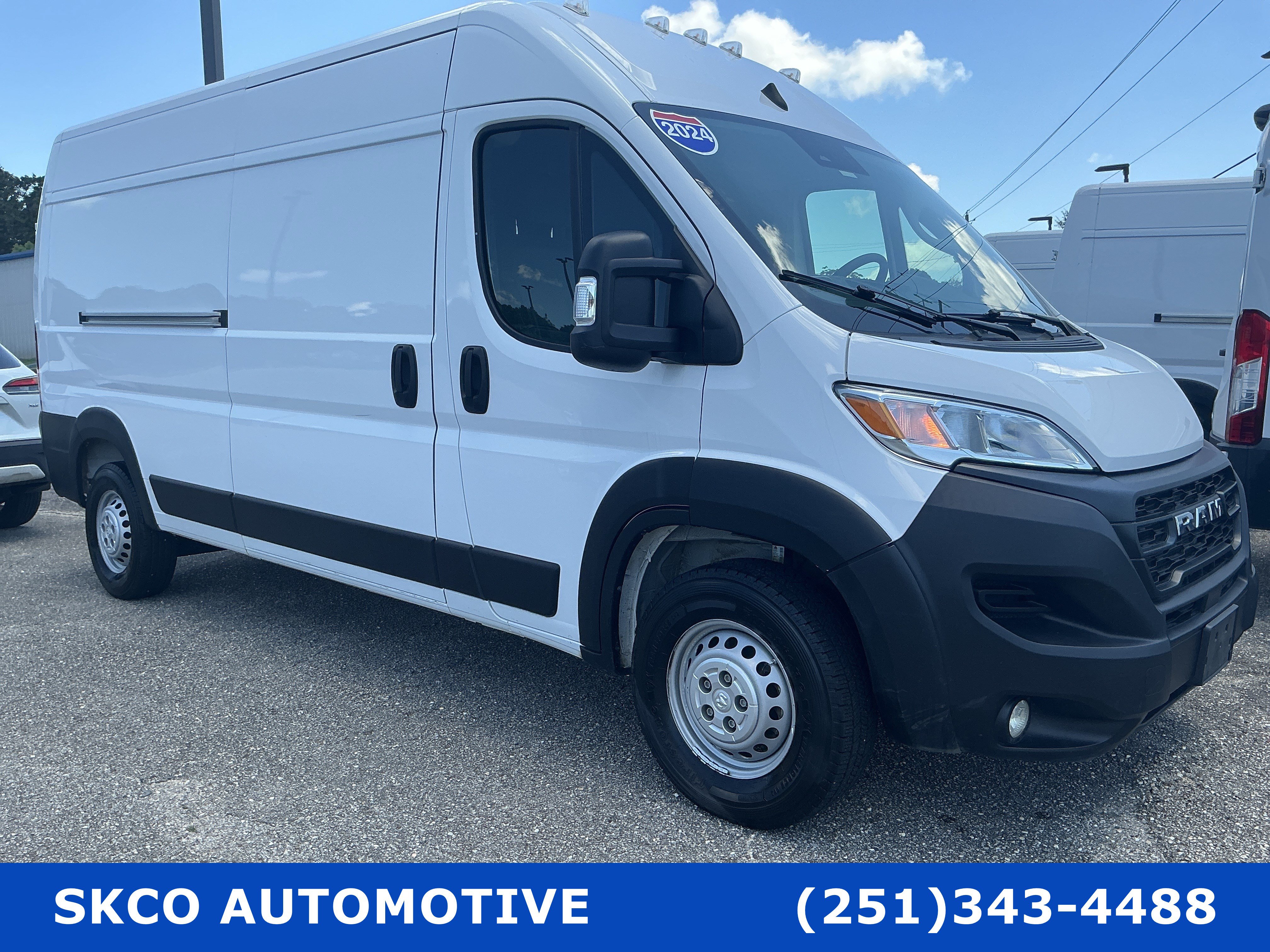 Used 2024 RAM ProMaster 2500 w/ Convenience Group FWD image 7