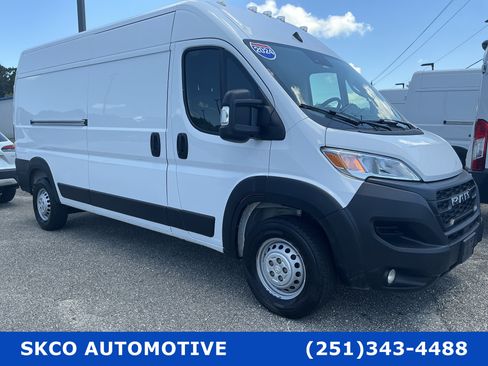 Used 2024 RAM ProMaster 2500 w/ Convenience Group FWD image 7