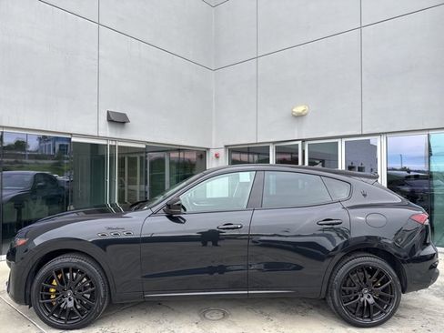 Certified 2022 Maserati Levante Modena image 5