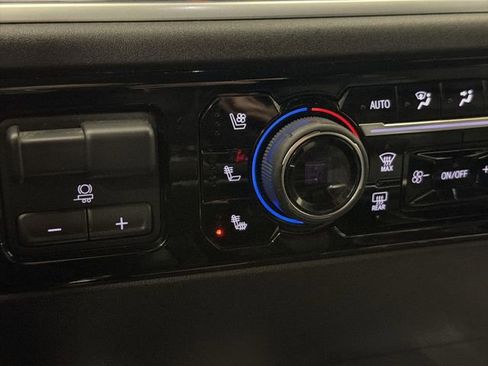 Used 2023 Chevrolet Silverado 1500 High Country w/ High Country Premium Package image 30