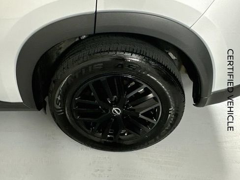 Certified 2024 Nissan Rogue S FWD image 29