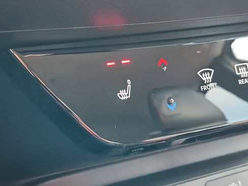 New 2026 Nissan Kicks SR w/ Cold Weather Package AWD/4WD image 16