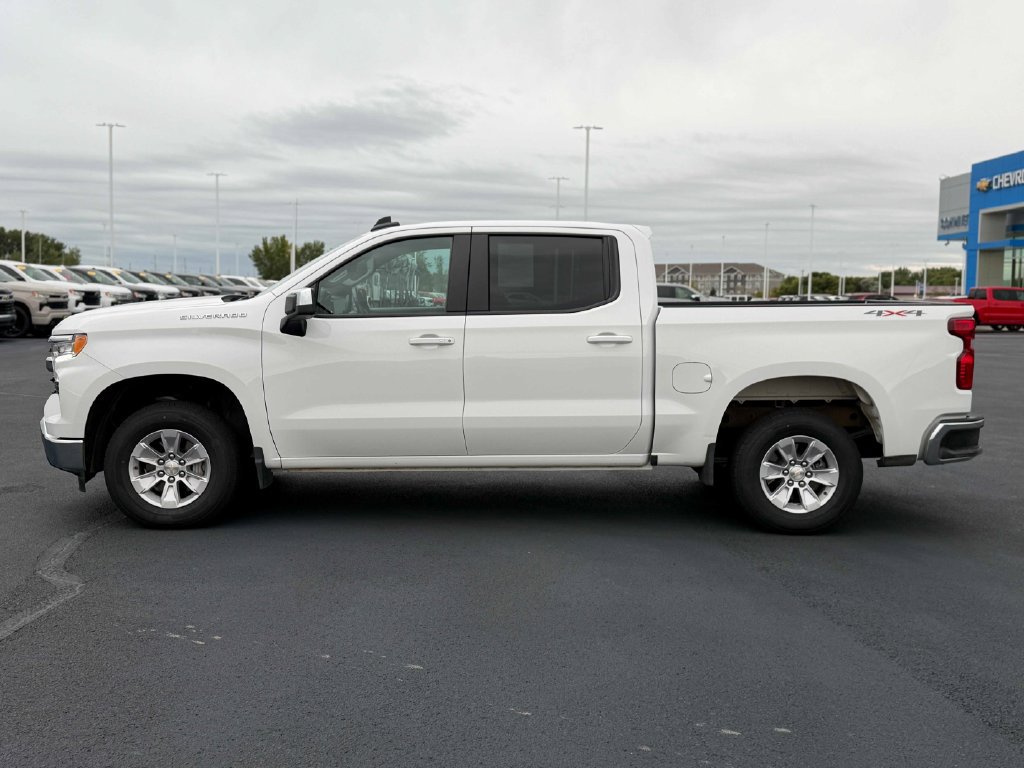 Used 2026 Chevrolet Silverado 1500 LT AWD/4WD image 11
