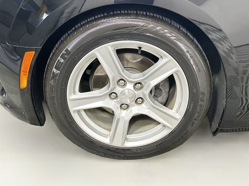 Used 2017 Chevrolet Camaro LT RWD image 23