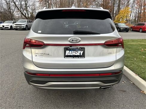 Used 2023 Hyundai Santa Fe SEL image 7