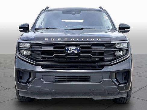 Used 2025 Ford Expedition Active AWD/4WD image 4