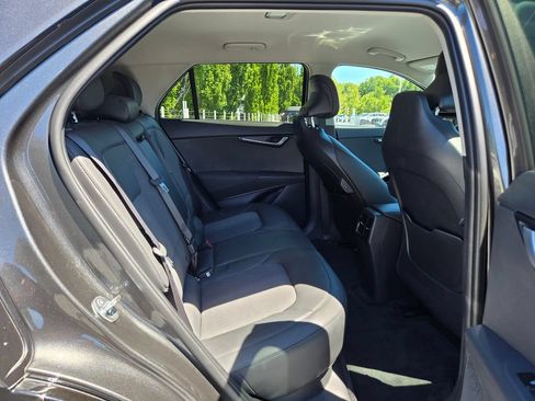Certified 2024 Kia Niro Wind w/ Wind Preserve Package FWD image 12