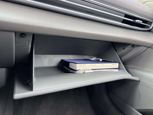 Certified 2025 Hyundai Elantra Sport FWD image 31