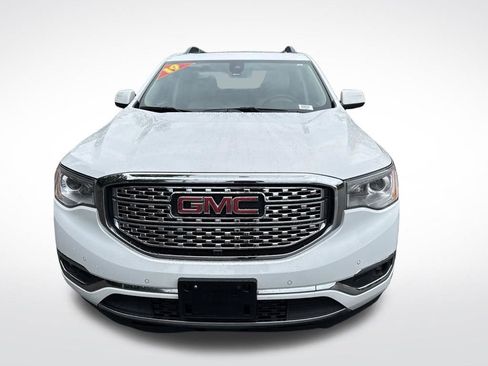 Used 2019 GMC Acadia Denali w/ Technology Package FWD image 2