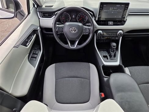 Used 2022 Toyota RAV4 XLE w/ Convenience Package image 13