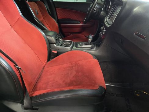 Used 2016 Dodge Charger R/T Scat Pack w/ Beats Audio Group RWD image 7