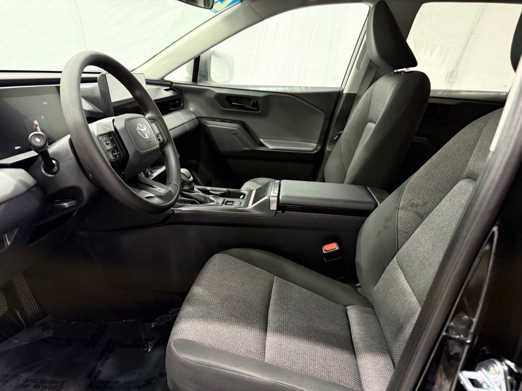Used 2026 Toyota RAV4 LE AWD/4WD image 12