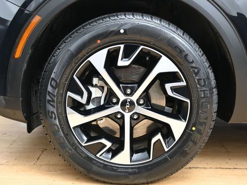Used 2023 Kia Sportage EX AWD/4WD image 11