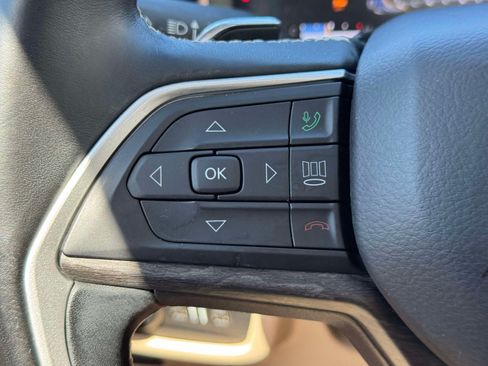 Used 2021 Jeep Grand Cherokee L Limited AWD/4WD image 20