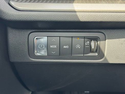 New 2026 Chevrolet Traverse LT w/ Driver Confidence Package AWD/4WD image 30