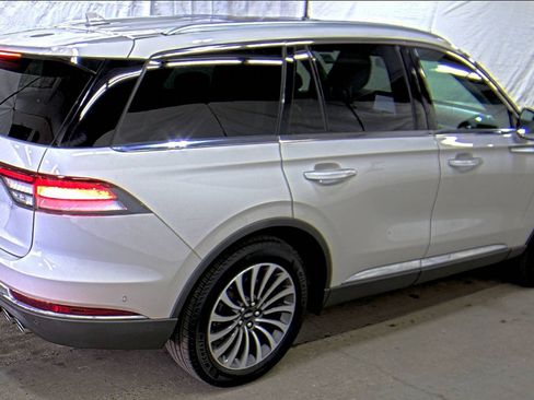 Used 2020 Lincoln Aviator Reserve w/ Equipment Group 201A AWD/4WD image 2