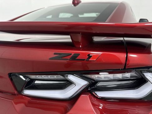 Used 2022 Chevrolet Camaro ZL1 RWD image 19