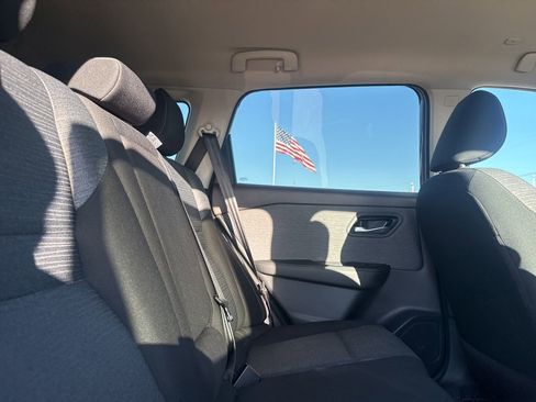 Certified 2023 Nissan Rogue SV FWD image 30