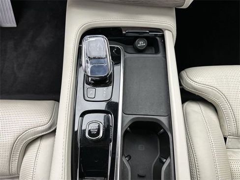 Certified 2022 Volvo XC90 T8 Inscription w/ Advanced Package image 20