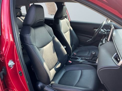 Certified 2024 Toyota Corolla Cross XLE image 17